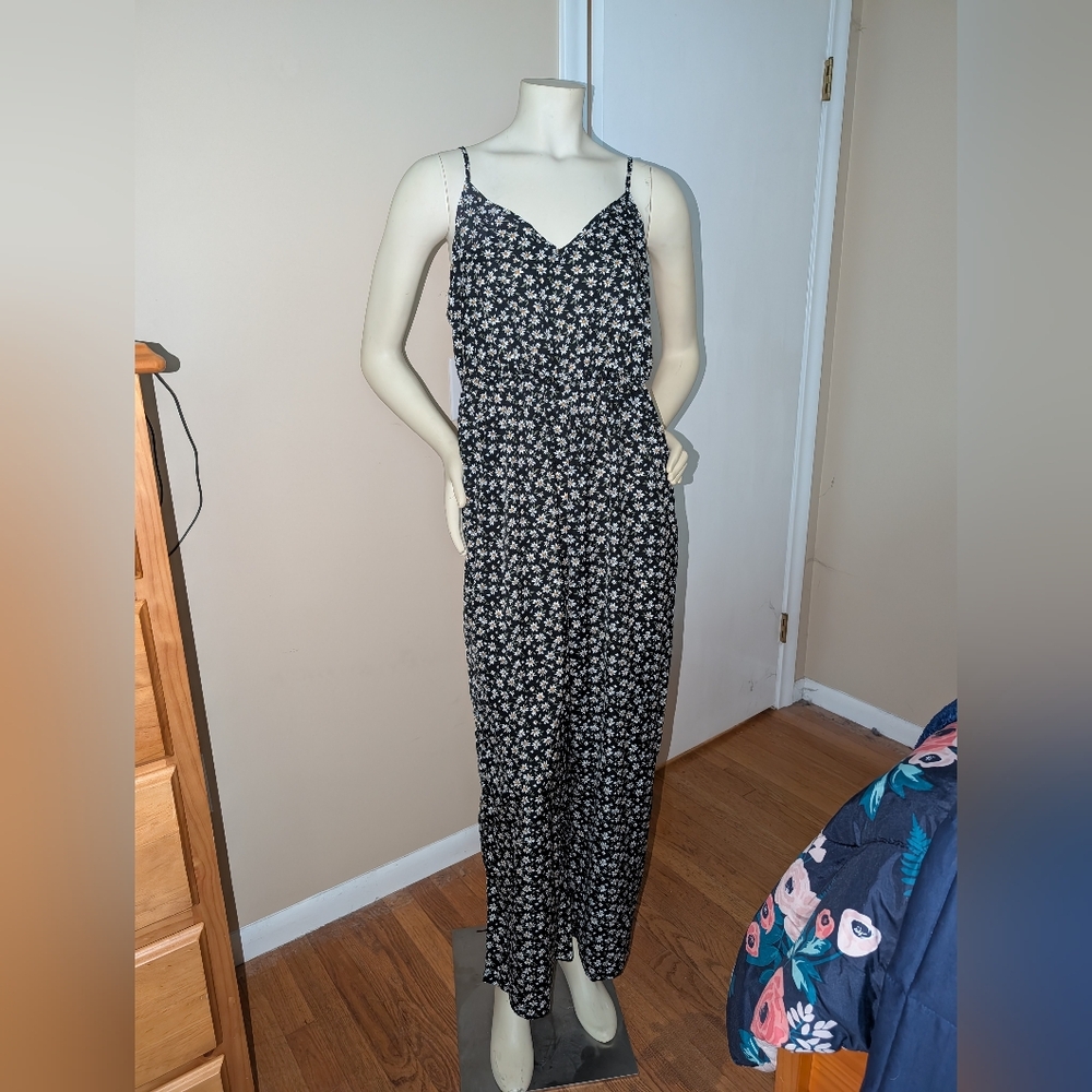 SHEIN Black and White Floral Jumpsuit